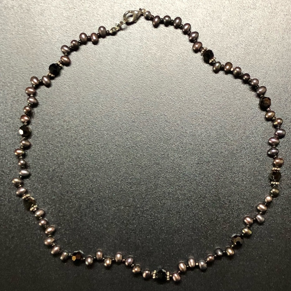 Peacock Pearl Beaded Necklace
